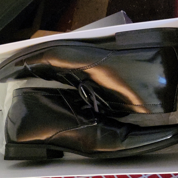 Calvin Klein - Picture 9 of 11